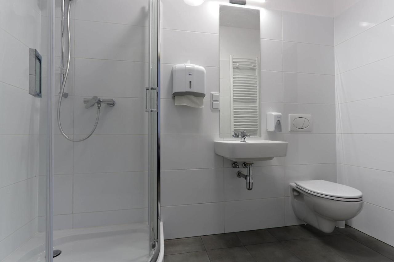 Pawilon Sportowo Turystyczny Kalwarianka Hostel Kalwaria Zebrzydowska Kültér fotó